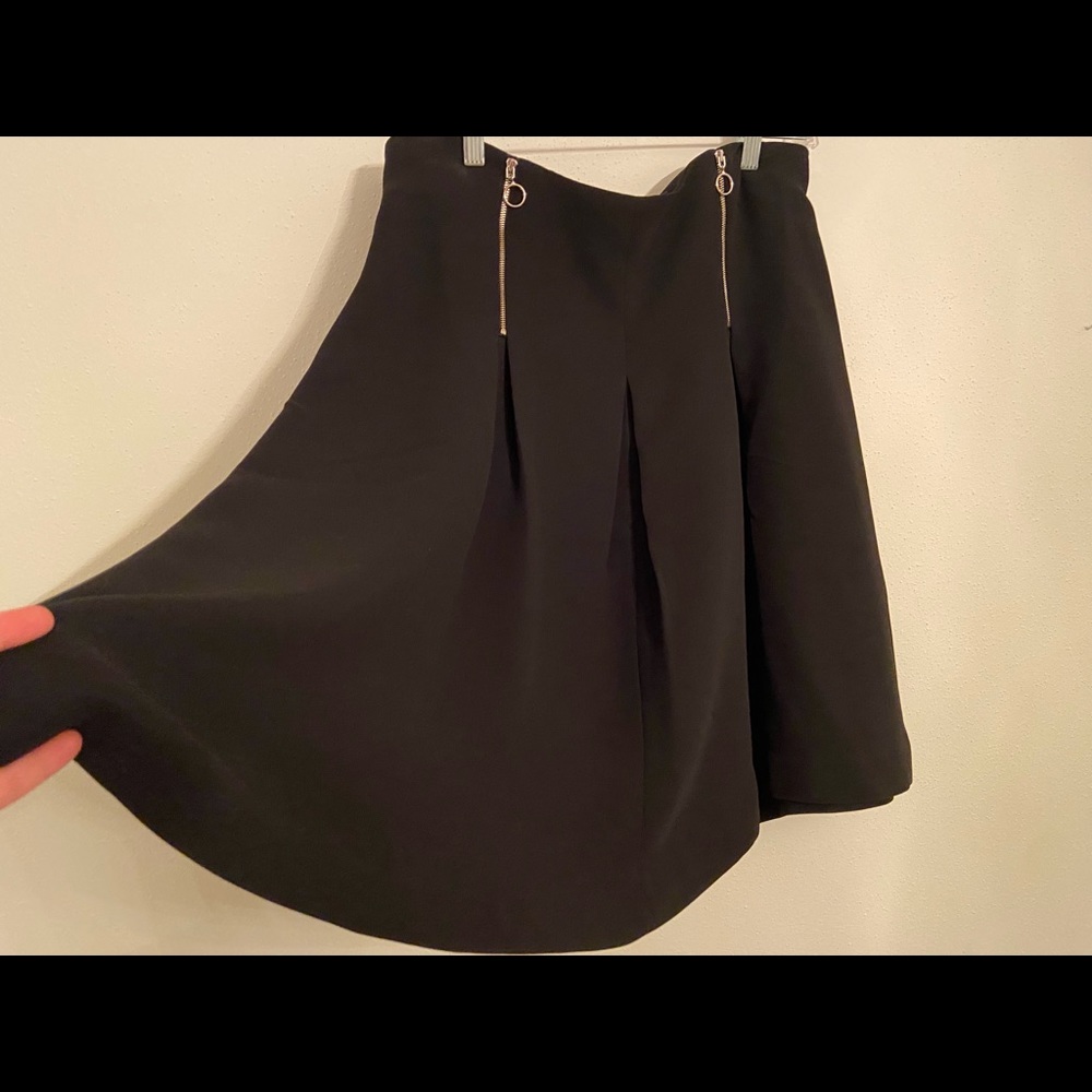 Ann Taylor A-line skirt with zipper details